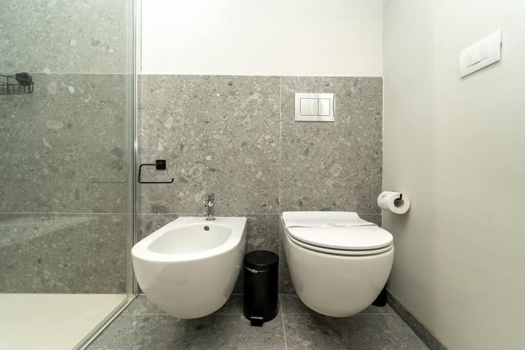 Apt 2 Min From The Cathedral With Private Parking Комо Екстер'єр фото