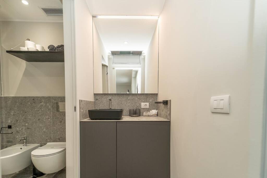 Apt 2 Min From The Cathedral With Private Parking Комо Екстер'єр фото
