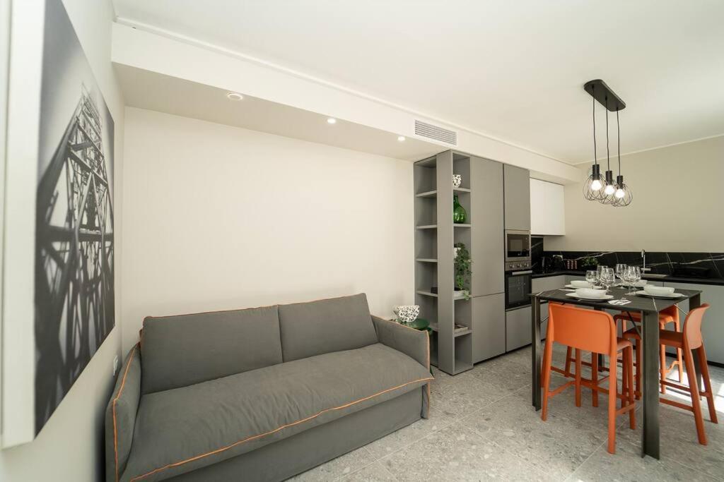 Apt 2 Min From The Cathedral With Private Parking Комо Екстер'єр фото